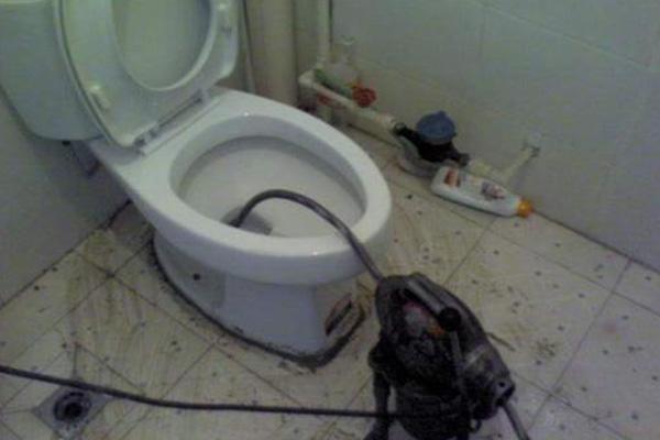 广州：电视加热慢，啄木鸟专业师傅上门维修实录